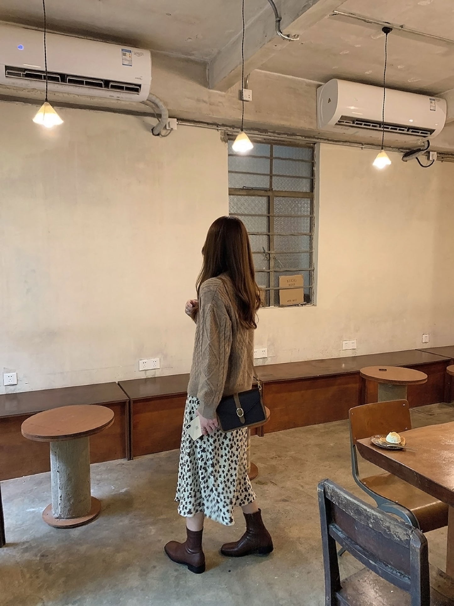 corduroy Broken flower fold skirt female Autumn and winter 2022 new pattern High waist Show thin Medium and long term Pleated skirt A-line skirt